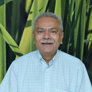 the doctors apollo dr pramod giri