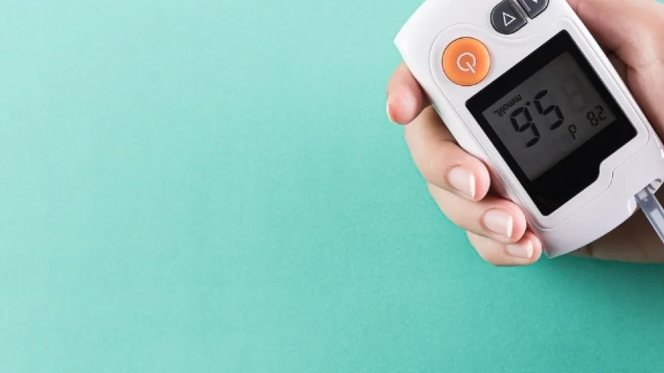 manage diabetes the level of glucose in blood