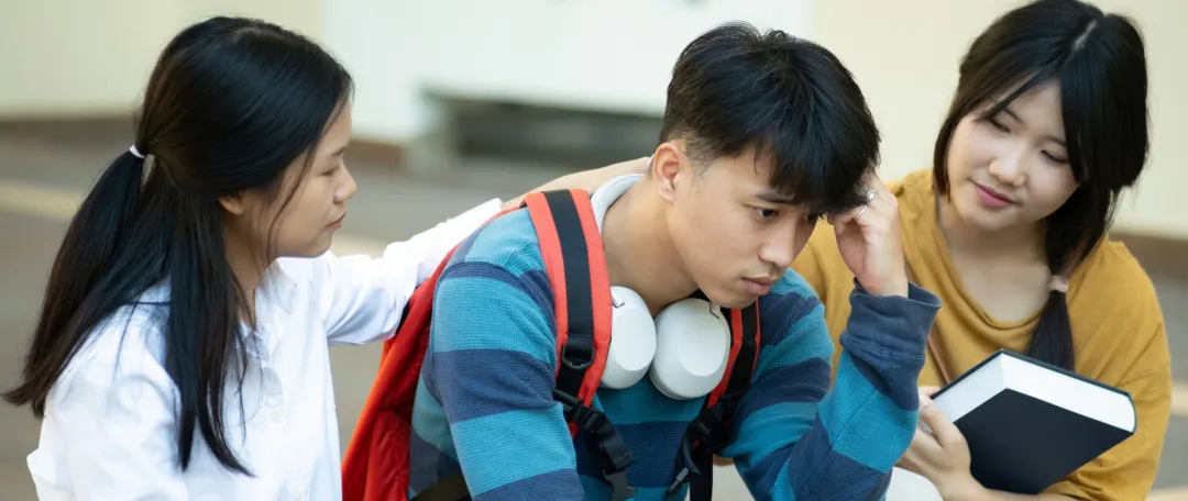 Student opens up to friends about struggles with mental health