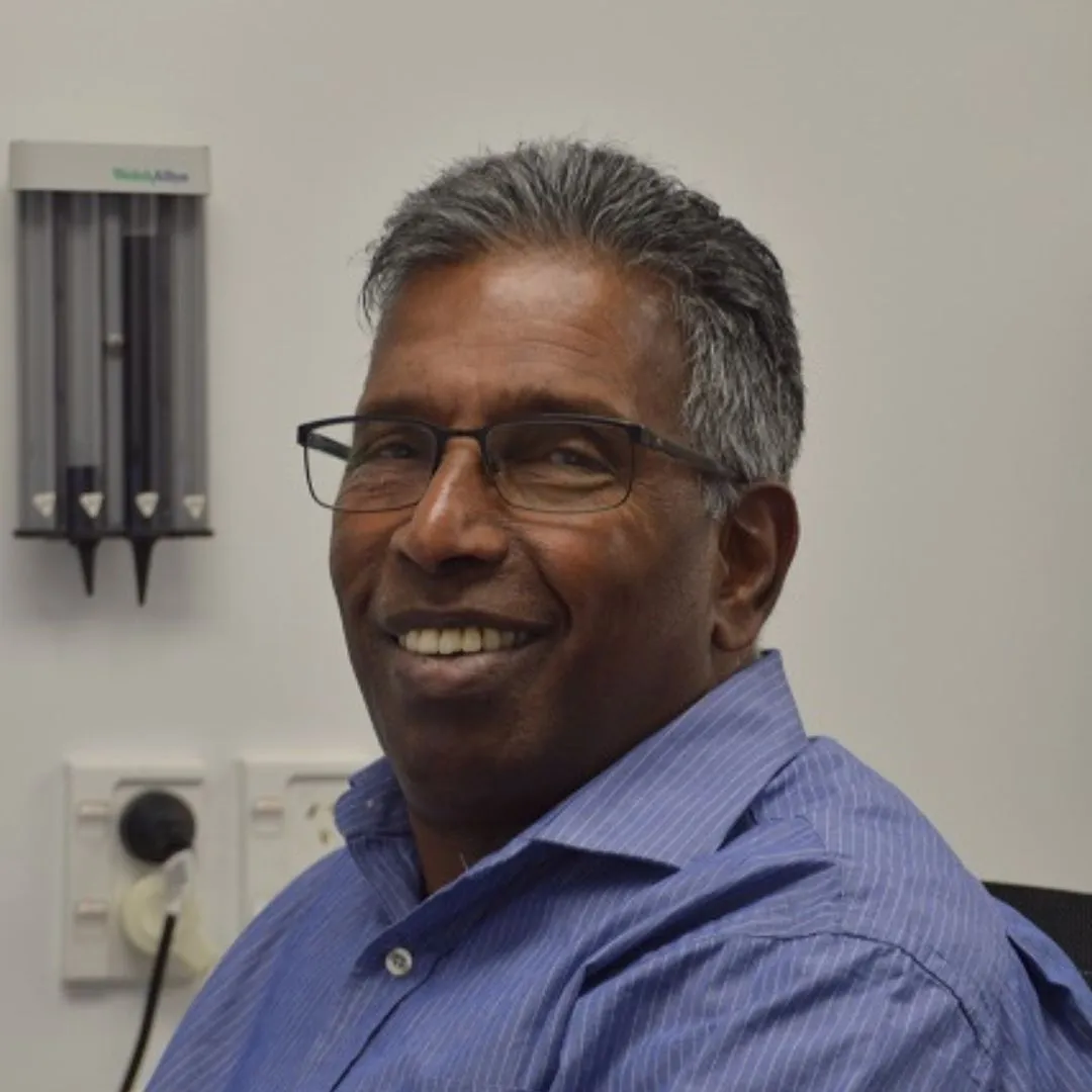 Dr Kathirgamu Sinnathamby