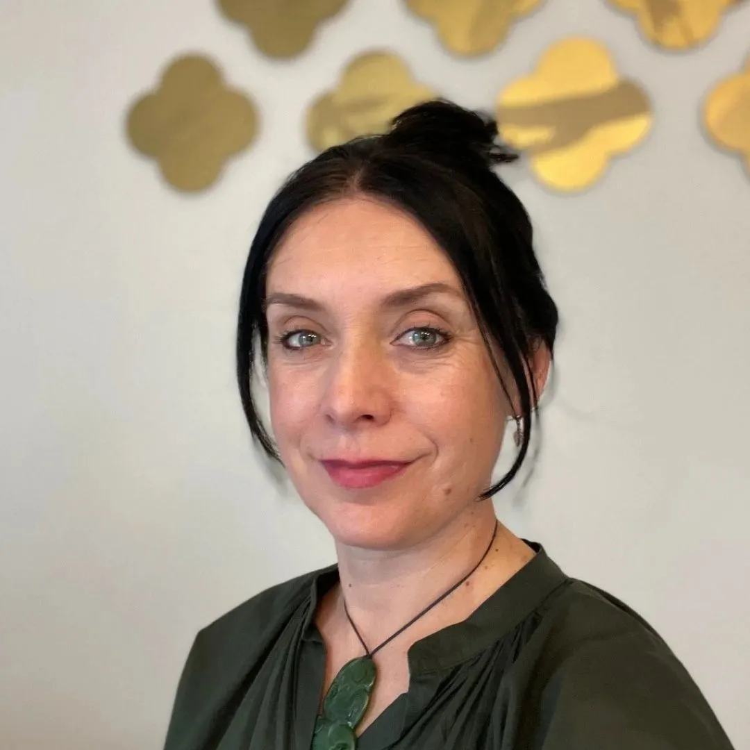 Tiki Johnston at The Doctors Richmond Road